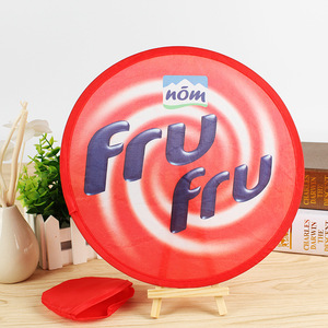 Disco Volador Publicitario Personalizado de Poliéster y Nailon Sublimado, Abanico Plegable Redondo con Bolsa a Juego - Product Image 3