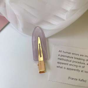 Horquilla de moda simple, pequeña pinza acrílica fresca para el cabello sin costuras - Product Image 5