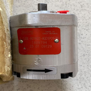 Pompe à engrenages Jihostroj X-1,00L-R01K02-AG01P01-N 10 cm Pompe hydraulique rotative Fabriquée en République tchèque - Product Image 1