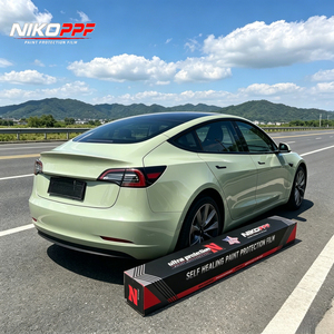 Película de Vinilo TPU NIKO para Envoltura de Autos, Tinte de Carrocería Completa, Vinilo para Envoltura de Autos con Acabado Brillante, Cambio de Color de Carrocería Completa, Directo de Fábrica - Product Image 1