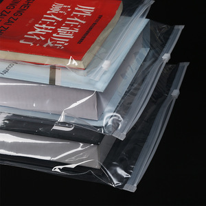 Bolsas de Embalaje de Ropa con Cierre Ziplock de PE al por Mayor de China, con Grabado, Reciclables, Impresión Personalizada y Advertencias - Product Image 2