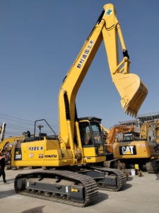 รถขุดโคมัตสึ PC200-8 มือสอง 20 ตัน ชั่วโมงการใช้งานต่ำ สภาพเดิมจากญี่ปุ่น รถขุดไฮดรอลิกแบบตีนตะขาบ PC200-8 - Product Image 3