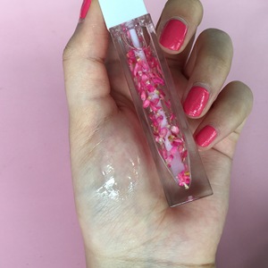 2025 Matte Pearl Wonka <span class=keywords><strong>Candy</strong></span> Lipstick Brillo de labios personalizado y tubo de lápiz labial Etiqueta privada Logotipo personalizado Lápiz labial líquido - Product Image 3