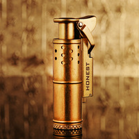 Briquet rétro en laiton - Briquet à kérosène finition antique, allumage à bras oscillant, cadeau haut de gamme pour hommes