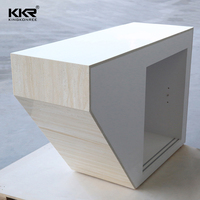 Comptoir de réception en marbre artificiel de forme irrégulière moderne personnalisé KKR-M8865