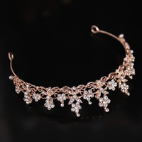 Couronne ondulée en alliage de couleur or Rose avec perles strass fleur diadèmes en métal Accessoire Femme accessoires de mariage de luxe pour Brid