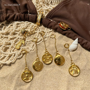 Amuletos de Bikini con Signos del Zodíaco |   Colgantes de Horóscopo en Acero Inoxidable con Baño de Oro PVD de 18K para Trajes de Baño y Ropa Interior - Product Image 3