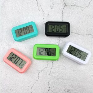 Mini Reloj Despertador Electrónico LCD Moderno con Retroiluminación, Temporizador Inteligente de Temperatura para Estudiantes, Incluye Calendarios para Uso en el Dormitorio - Product Image 5