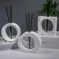 Ensemble diffuseur de roseau en forme artistique décor de parfum de maison texturé plâtre de forme personnalisée essentielle d'aromathérapie de longue durée