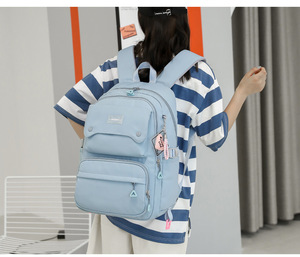 Sac à dos étudiant grande capacité léger et imperméable avec barre de traction à six roues pour élèves du primaire - Product Image 3