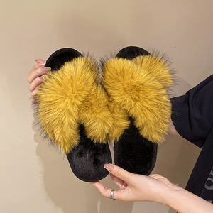 Hot Sale Tpr Slippers Women Slippers Plush Slippers Warm Slippers Fur Slipper Outdoor Slippers With High Quality - Product Image 4