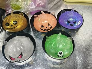 Jouet Squishy Chat Citrouille d'Halloween Pailleté à Presser Anti-Stress Sensoriel Nouveauté Fidget pour Soulager l'Anxiété - Product Image 1