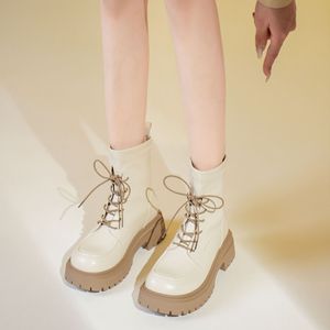 Bottes Martin M95008 pour femmes, à bout rond, talon épais, rehaussant la taille, à lacets, style décontracté - Product Image 3