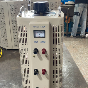 Ba pha tự động điều chỉnh điện áp 15kVA/20kva/30kVA công nghiệp ổn định điều chỉnh 0-520V - Product Image 1