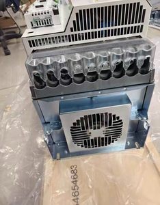 ACS850-04-166A-5+J400 ACS85004166A5J400 ไดรฟ์ปรับความถี่ 90 กิโลวัตต์ 380-500 โวลต์ สามเฟส สำหรับ PLC - Product Image 2