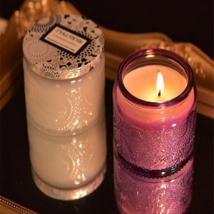 Bougie parfumée en verre gaufré, cylindrique, en cire de soja, faite à la main, parfumée, pour la maison, cadeau - Product Image 3