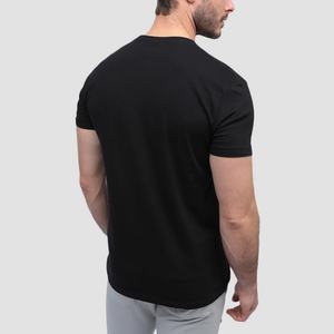 เสื้อยืดคอกลมทรงโอเวอร์ไซส์สำหรับผู้ชาย ผลิตจากผ้าคอตตอนผสม พิมพ์ลายดิจิทัล รับผลิตจำนวนน้อย (MOQ ต่ำ) - Product Image 5