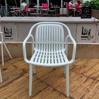 Chaise creuse verticale de vente chaude confortable fauteuil de salle à manger et de loisirs simple pour la maison balcon plage et utilisation en entrepôt