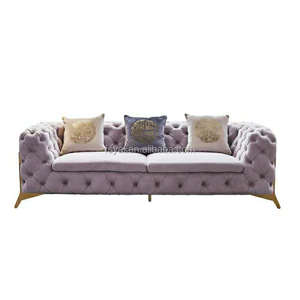 Erotisches Liebesspiel Auf Der Couch Im Wohnzimmer Erotisches Liebesspiel Auf Der Couch Im Wohnzimmer