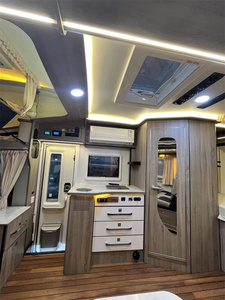 Autocaravana de <span class=keywords><strong>Lujo</strong></span> IVECO 2023, Diseño Ligero para 6 Personas - Product Image 3