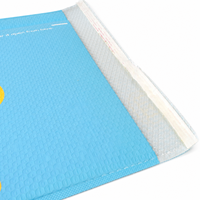 Sac d'expédition en polybulle imprimé sur mesure avec poignée découpée, enveloppe matelassée auto-adhésive, logo et taille personnalisés pour l'e-commerce
