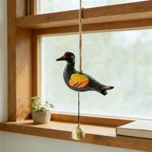Sino de Vento Criativo de Madeira com Pássaros Marinhos para Varanda, Porta de Entrada ou Janela; Acessório Ideal para Decoração de Casa e Parede - Product Image 1