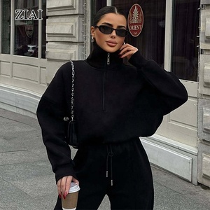Survêtements personnalisés OEM/ODM pour femmes, ensembles de survêtements décontractés pour femmes, ensemble 2 pièces, pantalon de survêtement à jambes larges et haut de survêtement à demi-zip - Product Image 5