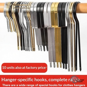 ไม้แขวนเสื้อไม้พร้อมตะขอโลหะสีดำทรงกลมสำหรับใช้ในบ้าน - Product Image 4