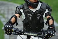 Vente en gros usine Nouveau gilet de protection corporelle pour enfants, style sweat à capuche, avec protection poitrine et dos, blindé pour moto