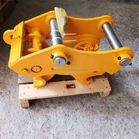 Pièces de rechange de prix usine coupleur d'attelage rapide hydraulique coulé attelage rapide inclinable hydraulique pour chargeur sur pneus d'excavatrice 908