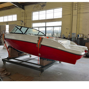 Yacht di Lusso da 18 Piedi con Motore a Vela e Jet Sport di Alta Qualità in Vendita - Product Image 3