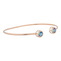 Bracelet jonc de luxe pour femme Elvora Gems en or 14 carats avec topaze mystique bleue de 2 carats sertie en clos rond