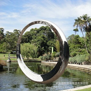 Escultura circular de acero inoxidable con diseño de follaje, decoración de mesa hecha a mano para hotel y oficina de ventas inmobiliarias - Product Image 4