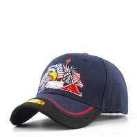 Cappello Trucker Unisex con Logo Ricamato dell'Aquila Calva Patriottica, Cappellino da Baseball USA Regolabile per Esterni