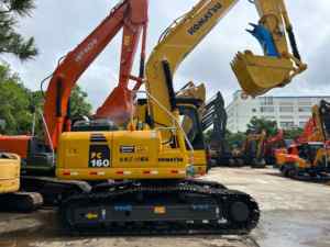 Excavatrice sur chenilles Komatsu PC160 8 d'occasion, d'origine japonaise, 16 tonnes, hydraulique, pour travaux de construction - Product Image 2