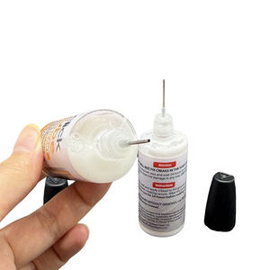 Kit de réparation de joints WBG Liquid Click Lube & Groove pour systèmes de sols à clic et sols flottants rainurés anti-grincement - Product Image 5