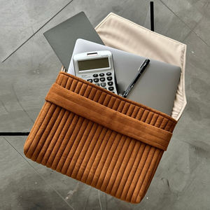 Funda protectora para tableta portátil con logotipo personalizado de ante acolchado, funda abatible hacia arriba, funda de transporte - Product Image 1