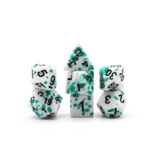 Ensemble de dés polyédriques en acrylique bleu effet éclaboussures de sang pour D&D RPG, style marbre, conçu pour les jeux sur le thème des éclaboussures de sang - Product Image 4