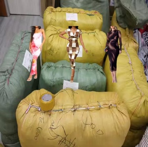 Vêtements d'occasion en gros à prix avantageux : Robes décontractées pour femmes, hauts en coton à manches courtes, stock <span class=keywords><strong>de</strong></span> vêtements usagés pour femmes - Product Image 1