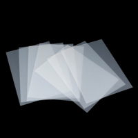 Feuille de PVC semi-transparente givrée, épaisseur uniforme, résistante aux déchirures, panneau plastique transparent pour signalétique