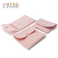 2024 vente directe d'usine taille de couleur rose personnalisée avec boutons pochette à bijoux velours microfibre cuir Logo en gros pour protéger