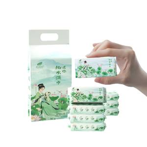 Lingettes humides pour bébé Lianhuayin, 8 lingettes par paquet, pour le nettoyage des mains et de la bouche, format portable pour bébés - Product Image 1