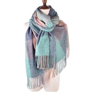 ผ้าพันคอโพลีเอสเตอร์ทรงสี่เหลี่ยมผืนผ้าสำหรับผู้หญิง ขายส่ง ผ้าพันคอแฟชั่นลายตารางพร้อมพู่ห้อย - Product Image 1