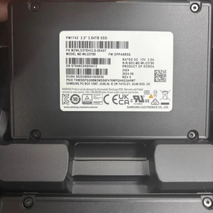 ฮอร์นก์ ชิง ซีรีส์ PM1743 ของเอ็นเตอร์ไพรส์เซิร์ฟเวอร์ โซลิดสเตทไดรฟ์ MZWLO15THBLA-00A07 ความจุ 15.36 ทีเบต ยู.2 อินเทอร์เฟซ 2.5 นิ้ว SSD - Product Image 1