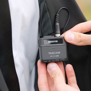 Grabadora de Voz Digital Tascam Dr-10l Pro con Micrófono Lavalier para Entrevistas, Clases y Reuniones - Product Image 2
