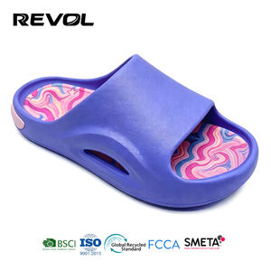 Lindas Sandalias de Nube para Niños, Cómodas Pantuflas de Eva para Niños y Niñas, Elegantes y Antideslizantes con Suela Gruesa para <span class=keywords><strong>Playa</strong></span>, Piscina y Ducha - Product Image 1