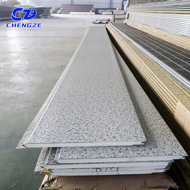 Metal Faced PU Foam Insulated Sandwich Panels Roofing Sheets for Industrial Shed Warehouse Exterior Wall