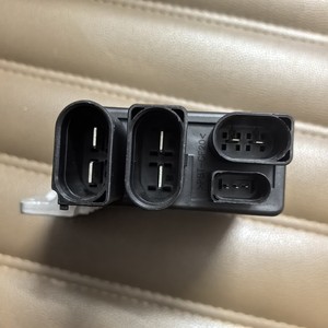 ตัวต้านทานพัดลมไฟฟ้า Volkswagen Transporter รุ่น 7H0919506D สำหรับปี 2004-2010 อะไหล่ทดแทน - Product Image 3