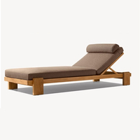 Chaise longue inclinable en teck pour hôtels d'extérieur Chaise longue en tissu avec coussin pour jardin, patio Villa Piscine Application de sable