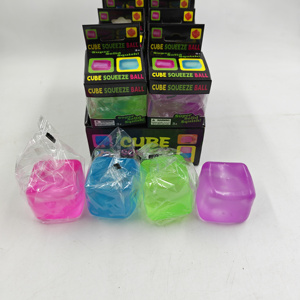Cubo Squishy Glitterato Needoh, Palline Antistress dai Colori Vivaci, Texture Morbida, Giocattoli Puzzle in Poliuretano per Alleviare lo Stress - Product Image 3